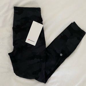 Lululemon base pace hr tight 25” size 6